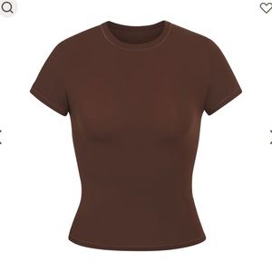 SKIMS fits everybody t-shirt